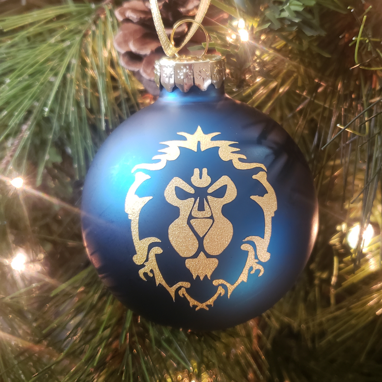 Horde / Alliance Glass Christmas Ornament